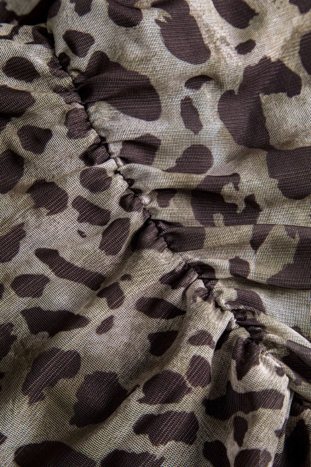 MICAS Tank Tops & Cami-Leopard Print Asymmetrical Mesh Tank Top Contrast Color